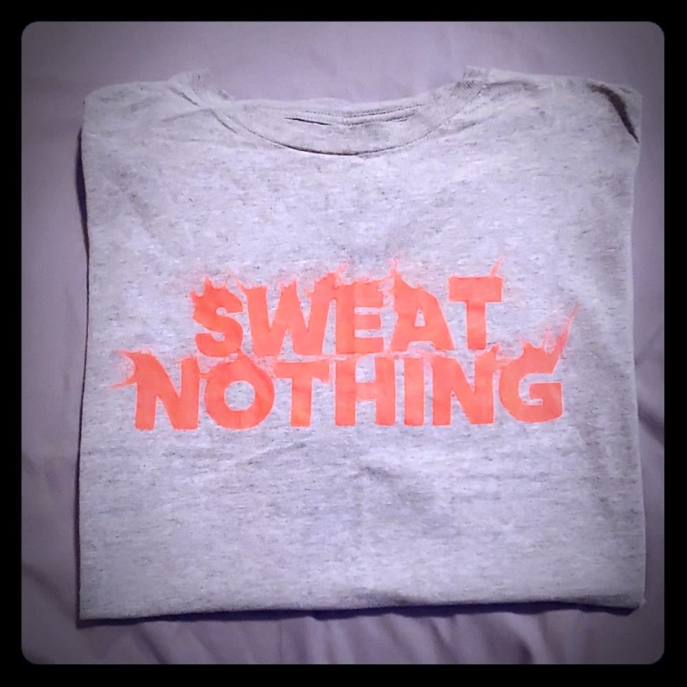 🪁Adidas graphic t-shirt🪁